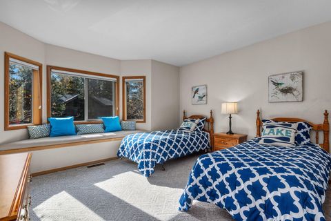 Tiny photo for 57407 Beaver Ridge Loop #44, Sunriver, OR 97707 (MLS # 220217500)