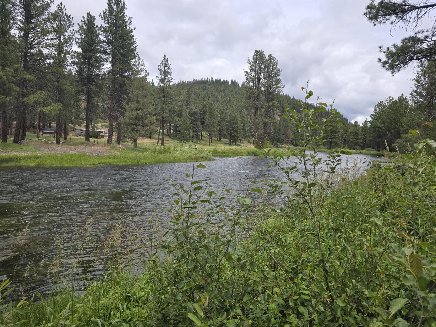 Sprague River - Land