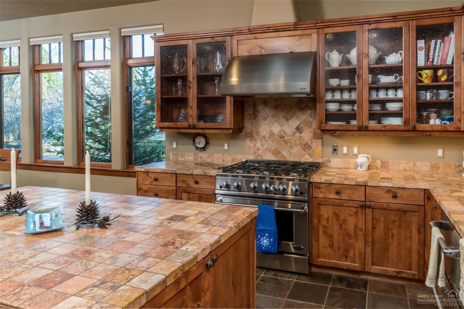 Broken Top - Residential