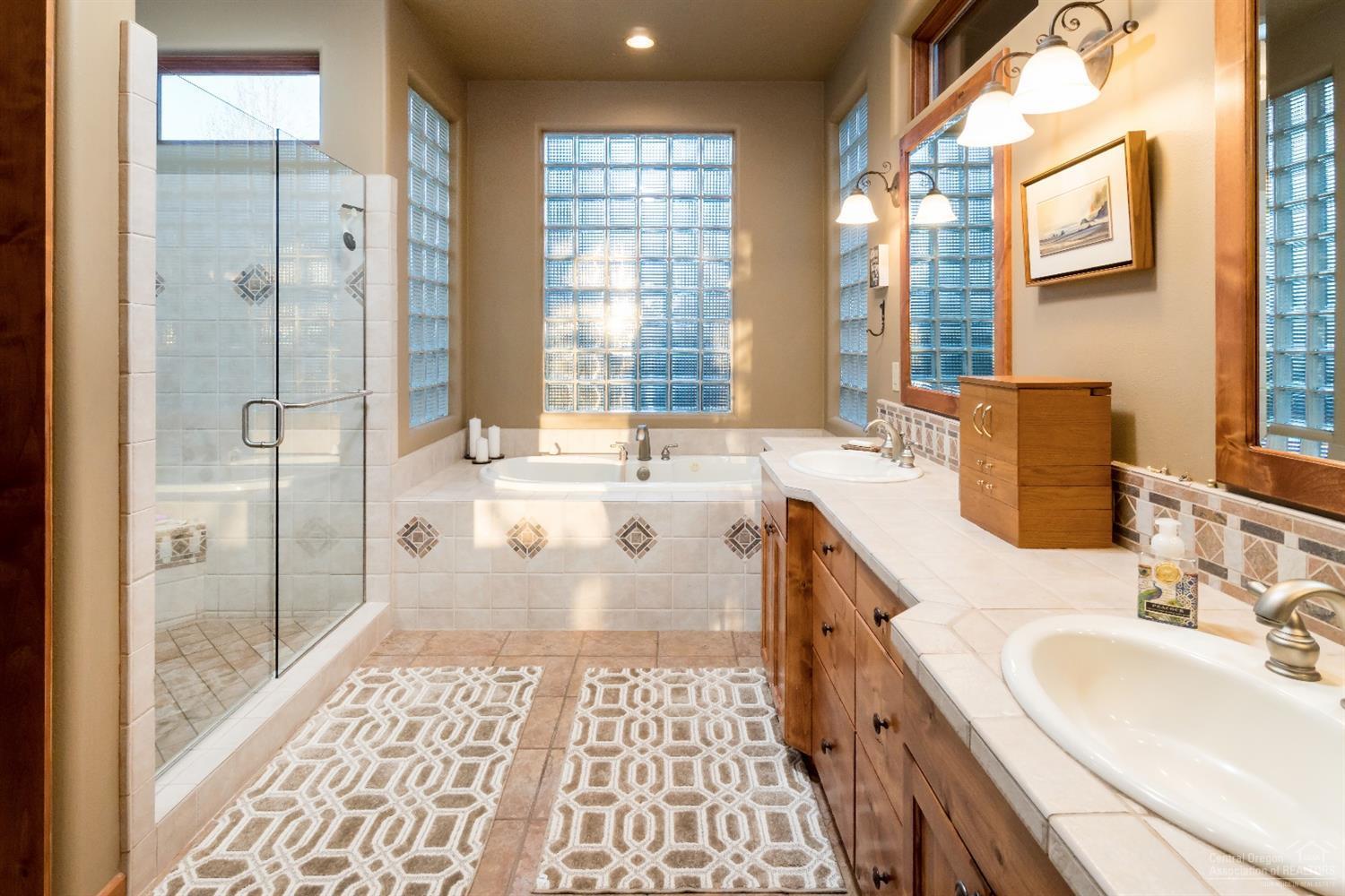 Broken Top - Residential