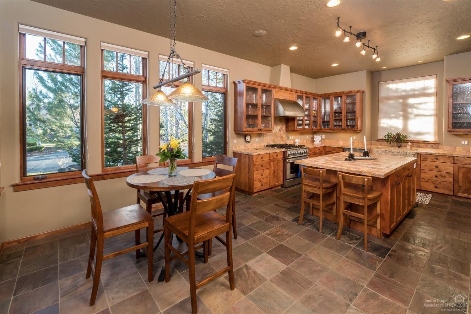 Broken Top - Residential