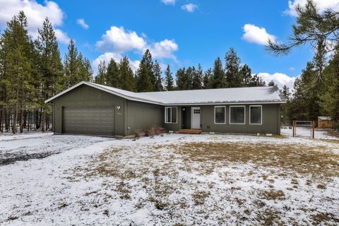 Tiny photo for 16053 Snowberry Lane, La Pine, OR 97739 (MLS # 220215628)