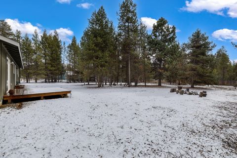 Tiny photo for 16053 Snowberry Lane, La Pine, OR 97739 (MLS # 220215628)