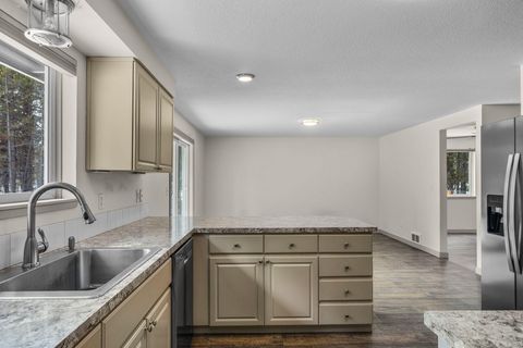 Tiny photo for 16053 Snowberry Lane, La Pine, OR 97739 (MLS # 220215628)