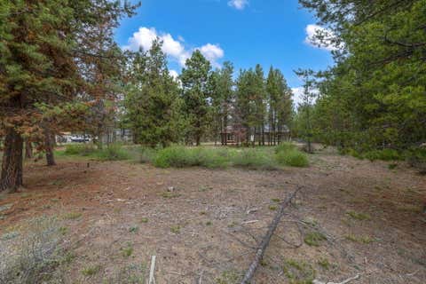 Tiny photo for 16053 Snowberry Lane, La Pine, OR 97739 (MLS # 220215628)