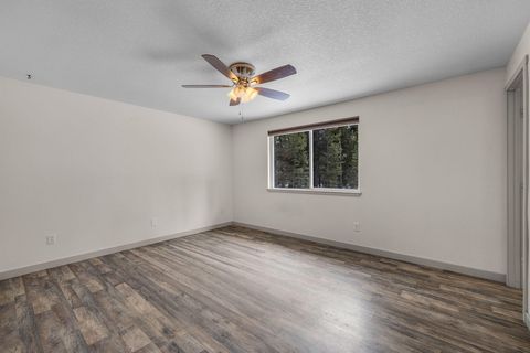 Tiny photo for 16053 Snowberry Lane, La Pine, OR 97739 (MLS # 220215628)