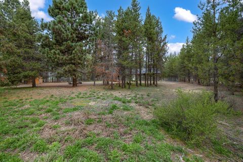 Tiny photo for 16053 Snowberry Lane, La Pine, OR 97739 (MLS # 220215628)