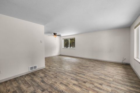 Tiny photo for 16053 Snowberry Lane, La Pine, OR 97739 (MLS # 220215628)