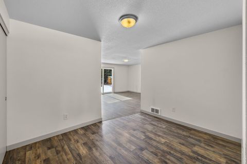 Tiny photo for 16053 Snowberry Lane, La Pine, OR 97739 (MLS # 220215628)