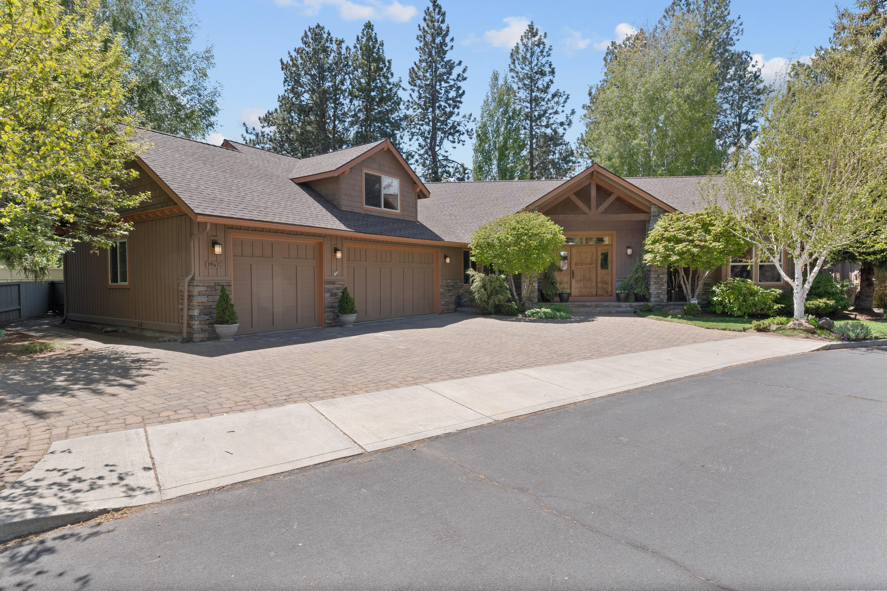 19412 Charleswood Lane