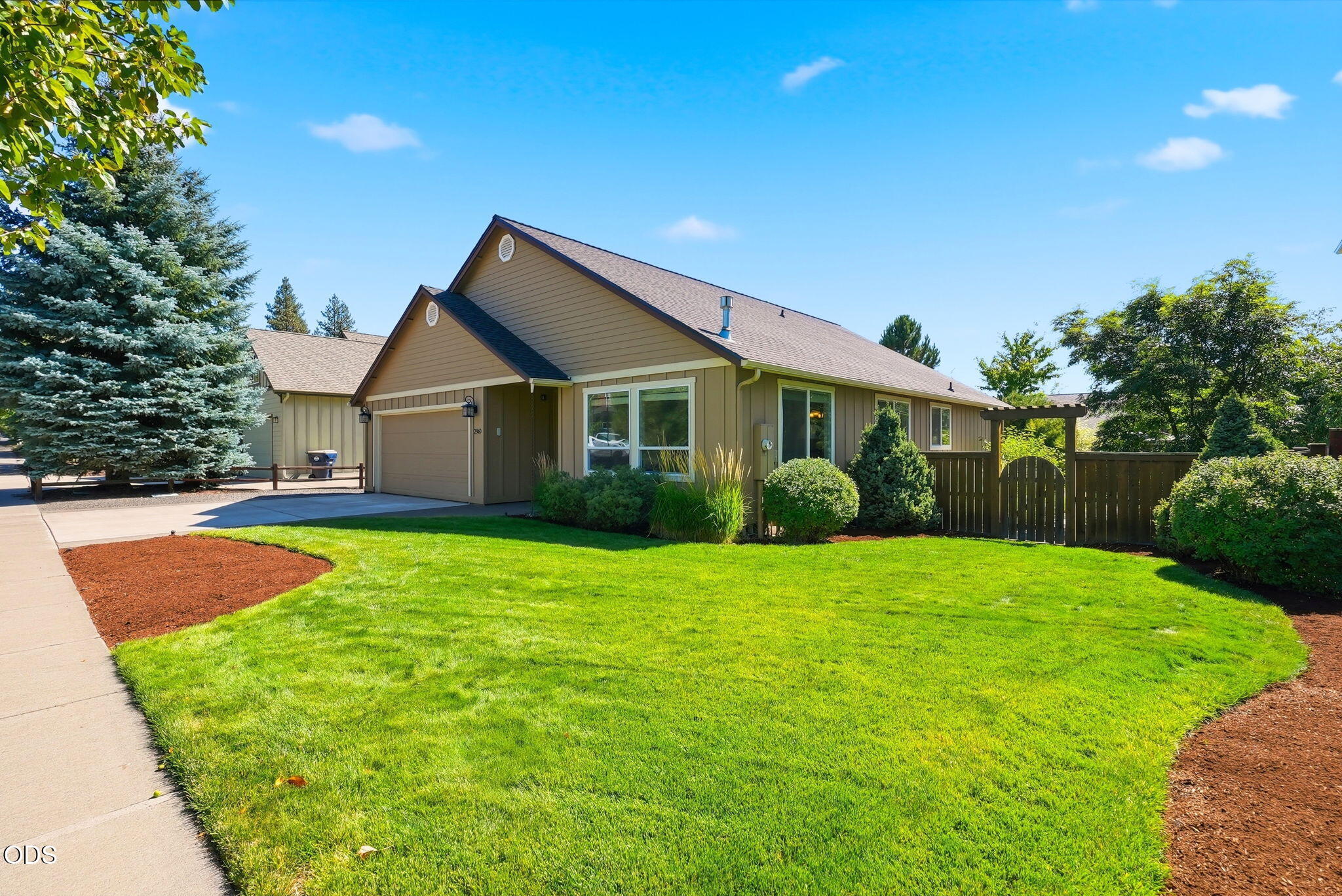 2967 NW Chardonnay Lane
