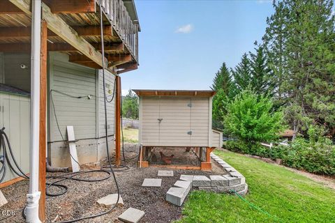 Tiny photo for 394 Pinetop Terrace, Shady Cove, OR 97539 (MLS # 220222998)