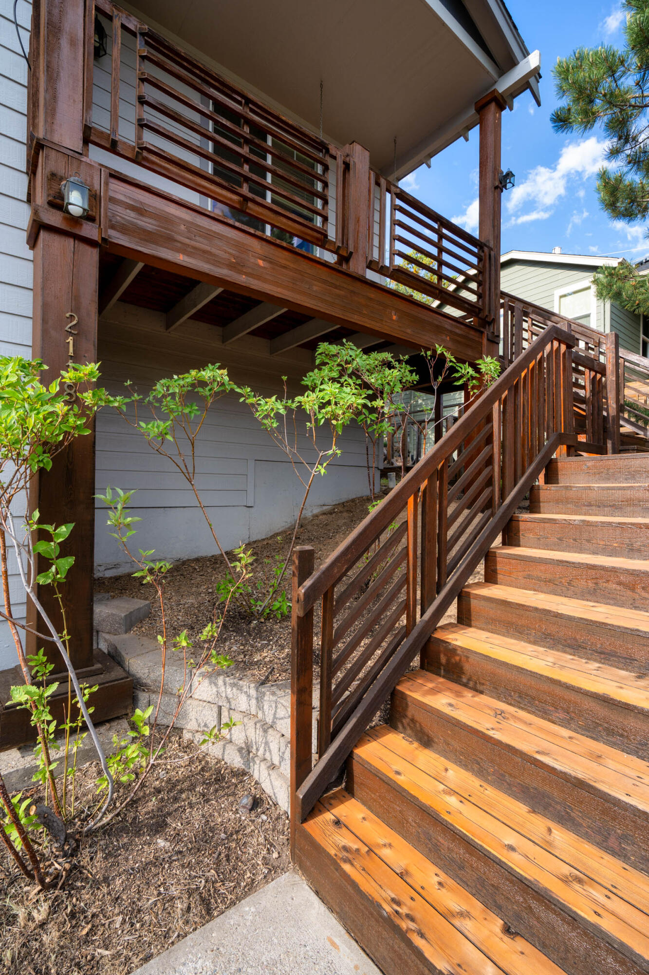 2118 NW Black Pines Place