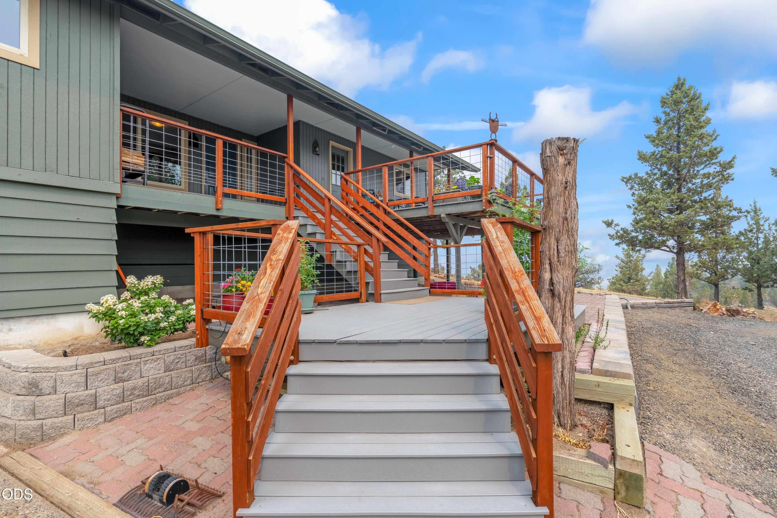 7801 NW Newell Lane
