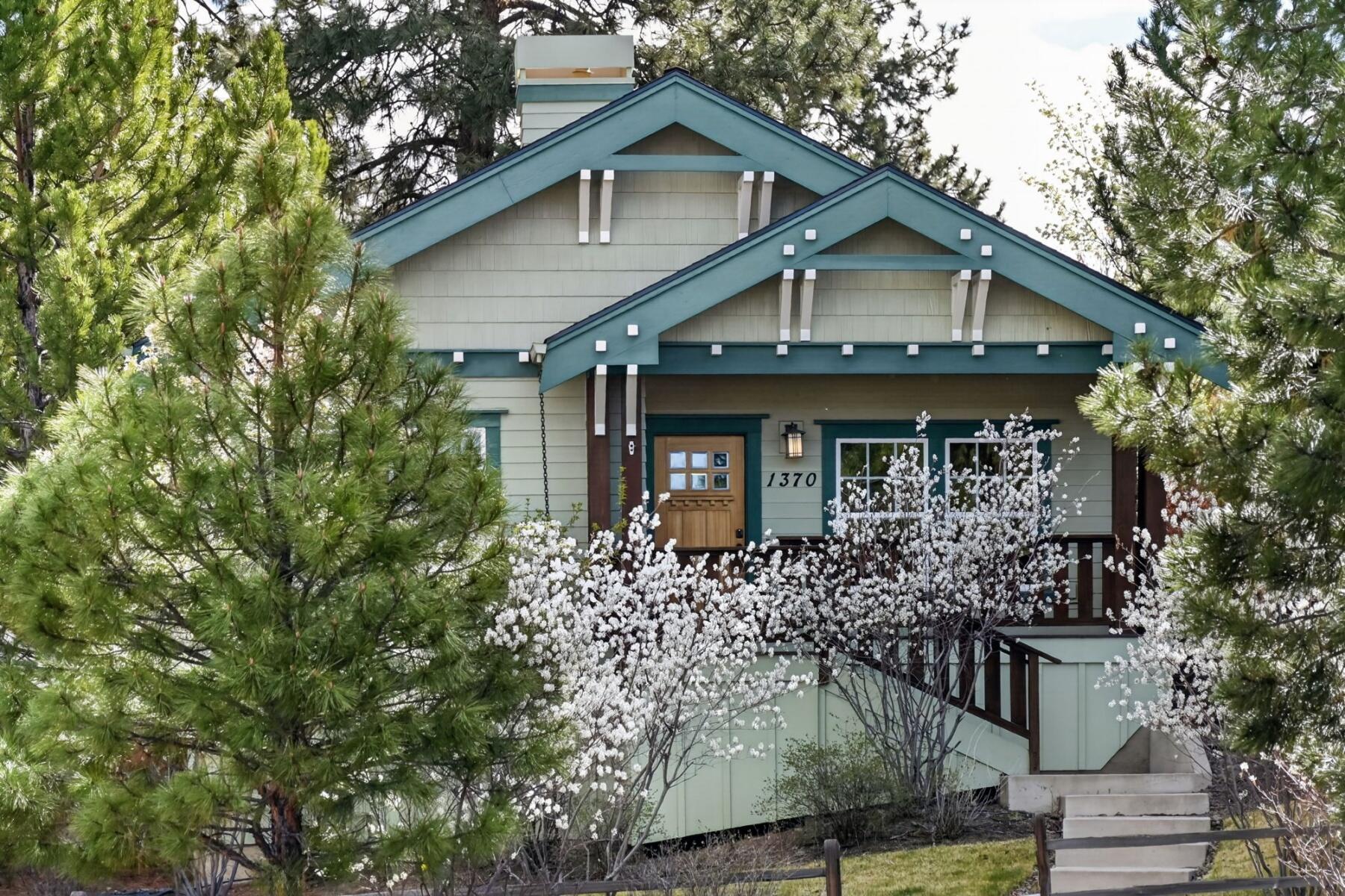 1370 NW Mt Washington Drive