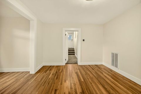 Tiny photo for 527 Chestnut Street, Ashland, OR 97520 (MLS # 220212305)