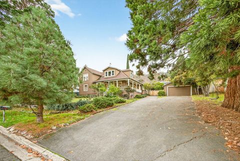 Tiny photo for 527 Chestnut Street, Ashland, OR 97520 (MLS # 220212305)