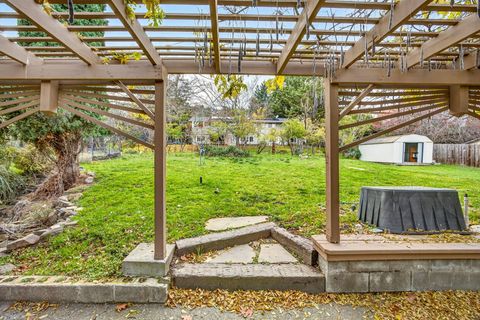 Tiny photo for 527 Chestnut Street, Ashland, OR 97520 (MLS # 220212305)