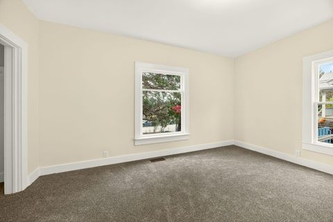 Tiny photo for 527 Chestnut Street, Ashland, OR 97520 (MLS # 220212305)