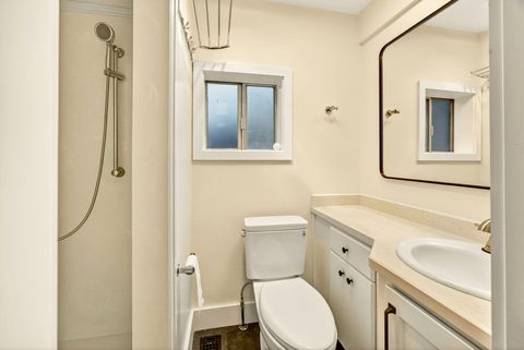 Tiny photo for 527 Chestnut Street, Ashland, OR 97520 (MLS # 220212305)