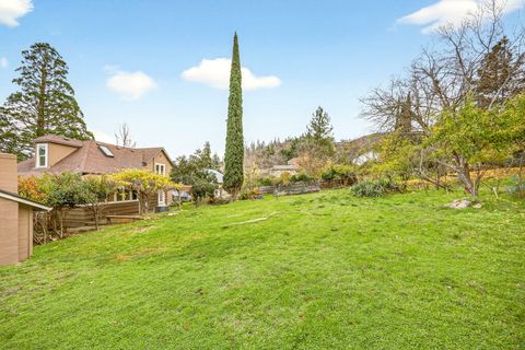 Tiny photo for 527 Chestnut Street, Ashland, OR 97520 (MLS # 220212305)