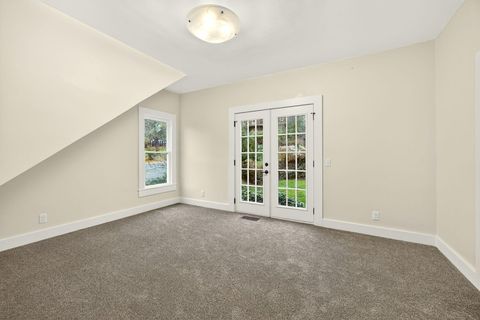 Tiny photo for 527 Chestnut Street, Ashland, OR 97520 (MLS # 220212305)