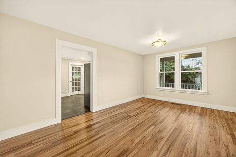 Tiny photo for 527 Chestnut Street, Ashland, OR 97520 (MLS # 220212305)