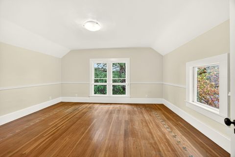 Tiny photo for 527 Chestnut Street, Ashland, OR 97520 (MLS # 220212305)