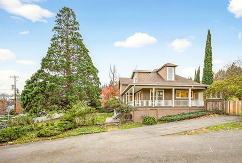 Tiny photo for 527 Chestnut Street, Ashland, OR 97520 (MLS # 220212305)