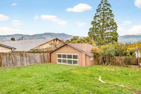 Tiny photo for 527 Chestnut Street, Ashland, OR 97520 (MLS # 220212305)