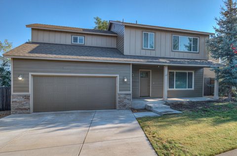 Photo of 2224 NE Indigo Lane, Bend, OR 97701 (MLS # 220212458)