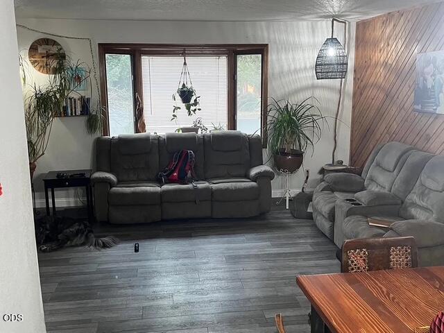 1805 NE Diablo Way
