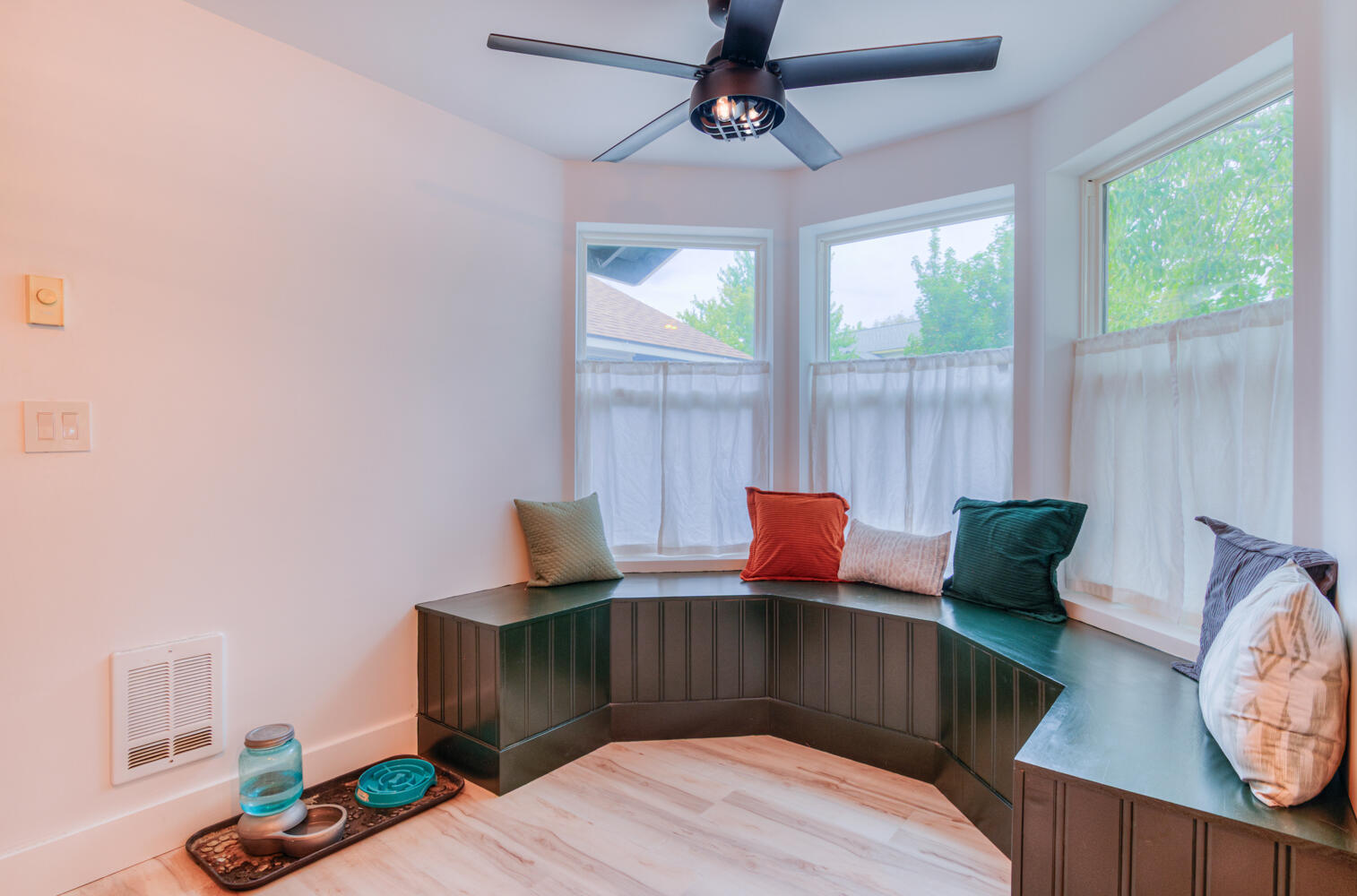 2746 SW Reindeer Court