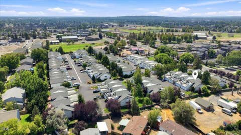 Tiny photo for 438 NW 19th ST #UNIT 5, Redmond, OR 97756 (MLS # 220227334)