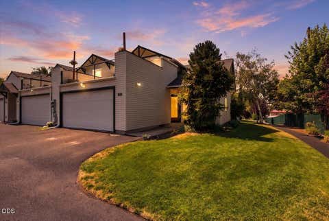 Tiny photo for 438 NW 19th ST #UNIT 5, Redmond, OR 97756 (MLS # 220227334)