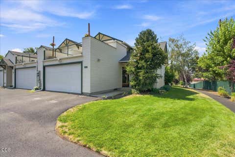 Tiny photo for 438 NW 19th ST #UNIT 5, Redmond, OR 97756 (MLS # 220227334)