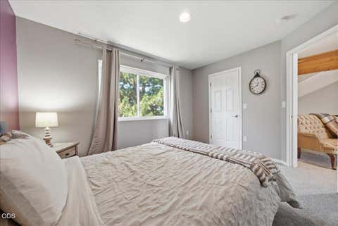 Tiny photo for 438 NW 19th ST #UNIT 5, Redmond, OR 97756 (MLS # 220227334)