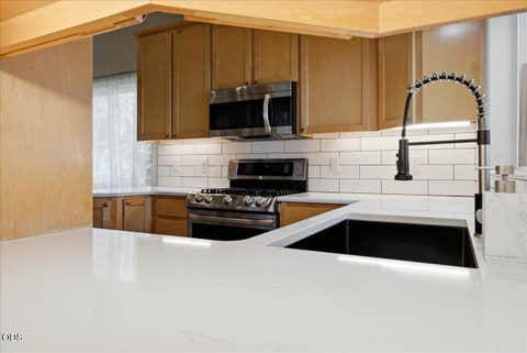 Tiny photo for 438 NW 19th ST #UNIT 5, Redmond, OR 97756 (MLS # 220227334)
