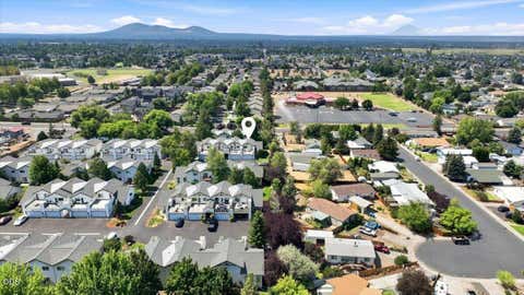Tiny photo for 438 NW 19th ST #UNIT 5, Redmond, OR 97756 (MLS # 220227334)