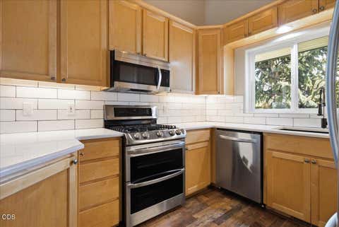 Tiny photo for 438 NW 19th ST #UNIT 5, Redmond, OR 97756 (MLS # 220227334)