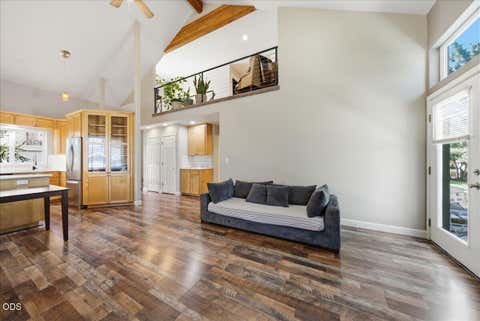 Tiny photo for 438 NW 19th ST #UNIT 5, Redmond, OR 97756 (MLS # 220227334)