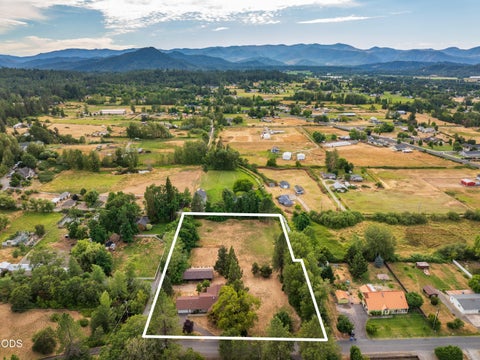 Tiny photo for 1740 Southgate Way, Grants Pass, OR 97527 (MLS # 220224814)