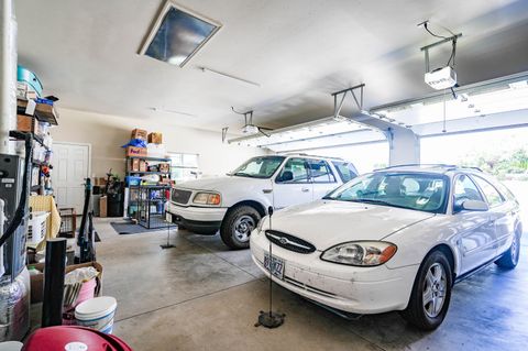 Tiny photo for 9280 Arant Road, Klamath Falls, OR 97603 (MLS # 220217702)