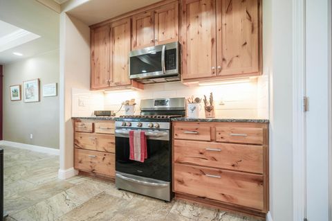 Tiny photo for 9280 Arant Road, Klamath Falls, OR 97603 (MLS # 220217702)