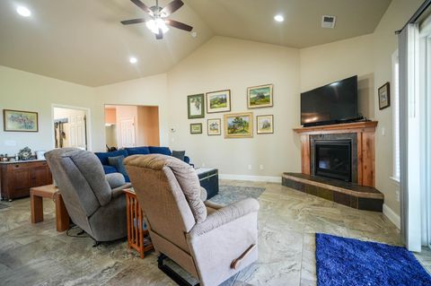 Tiny photo for 9280 Arant Road, Klamath Falls, OR 97603 (MLS # 220217702)