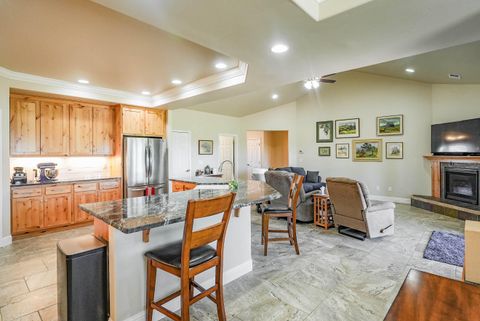 Tiny photo for 9280 Arant Road, Klamath Falls, OR 97603 (MLS # 220217702)