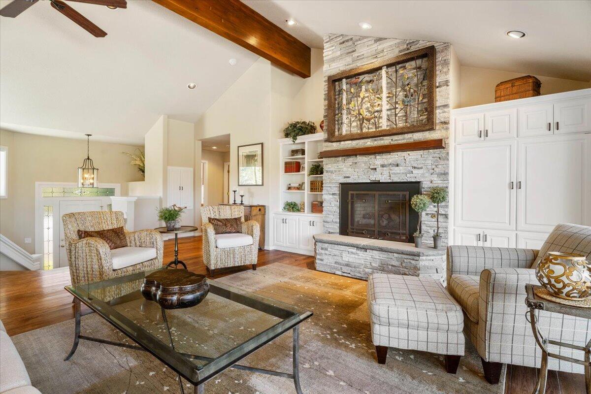 Fairway Crest Village - Residential