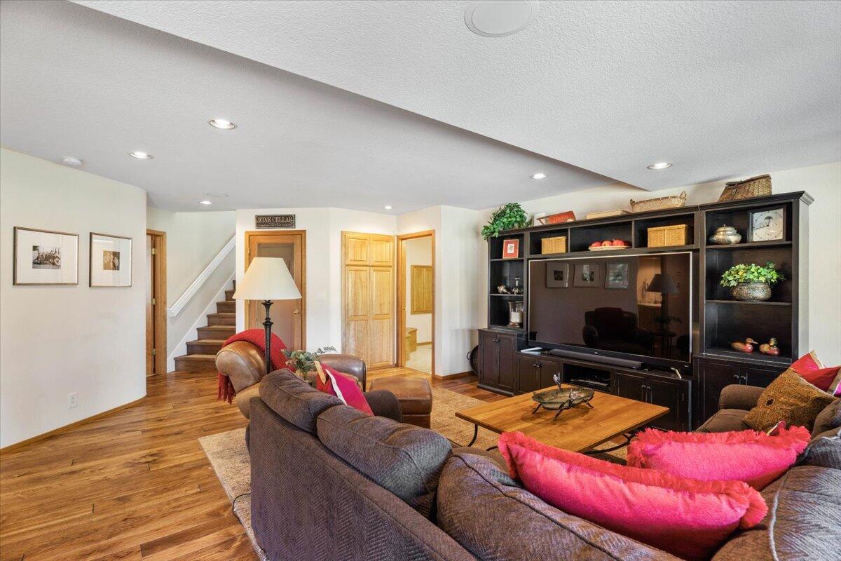 Fairway Crest Village - Residential