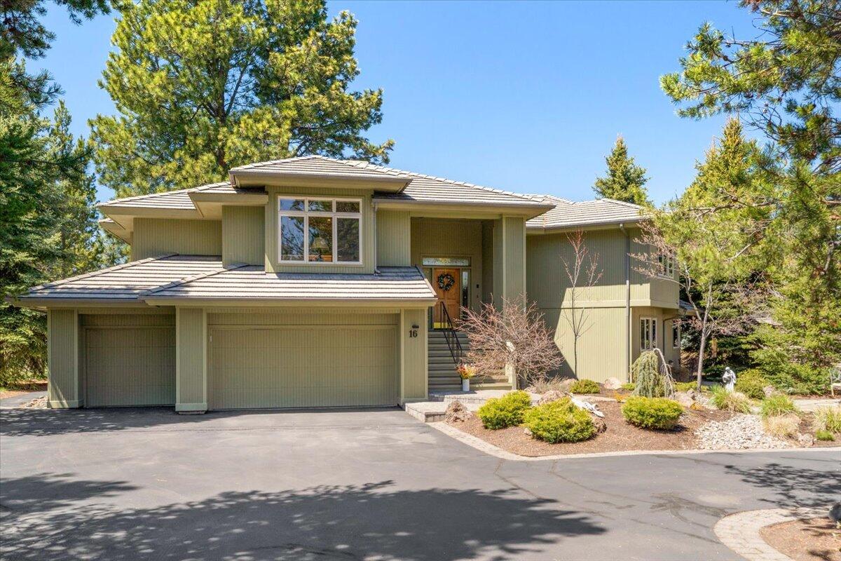 Fairway Crest Village - Residential