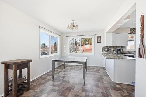 Tiny photo for 6660 Shasta Way, Klamath Falls, OR 97603 (MLS # 220215229)